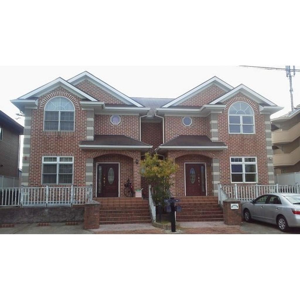Yashirodai Town House B
